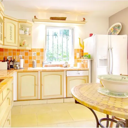 Beautiful Giens Peninsula Holiday home *